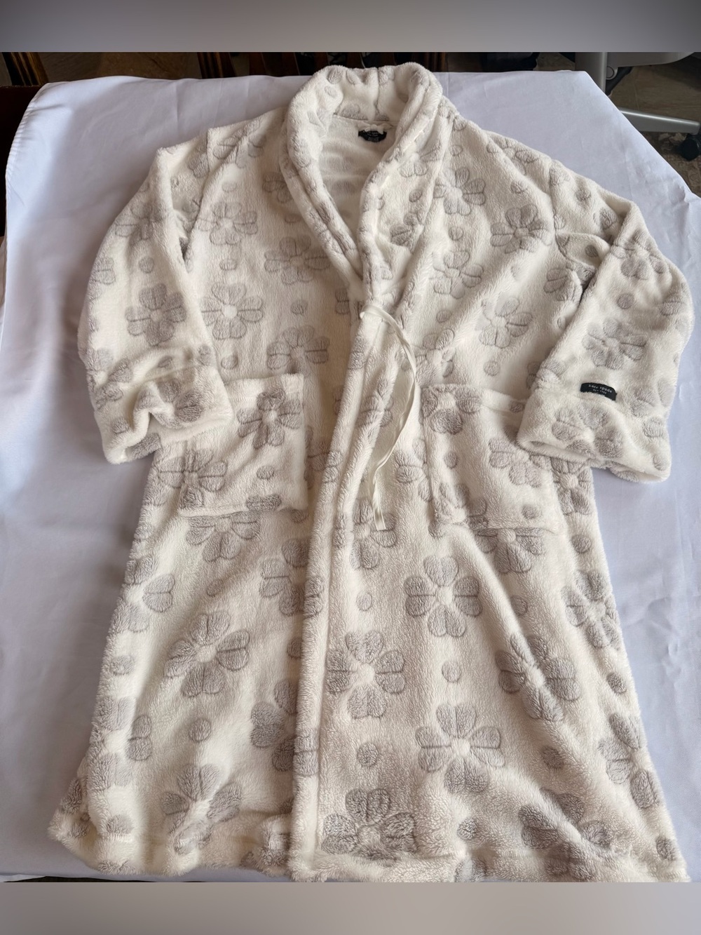 Kate Spade New York Jacquard Plush Robe Gray Floral Hearts Sz XS/P